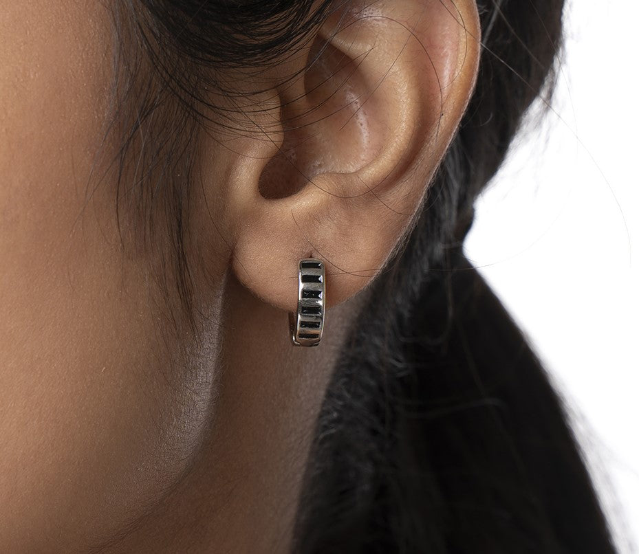 Elegant Black Enamel Bali in 92.5 Silver with Rhodium Polish | 10875