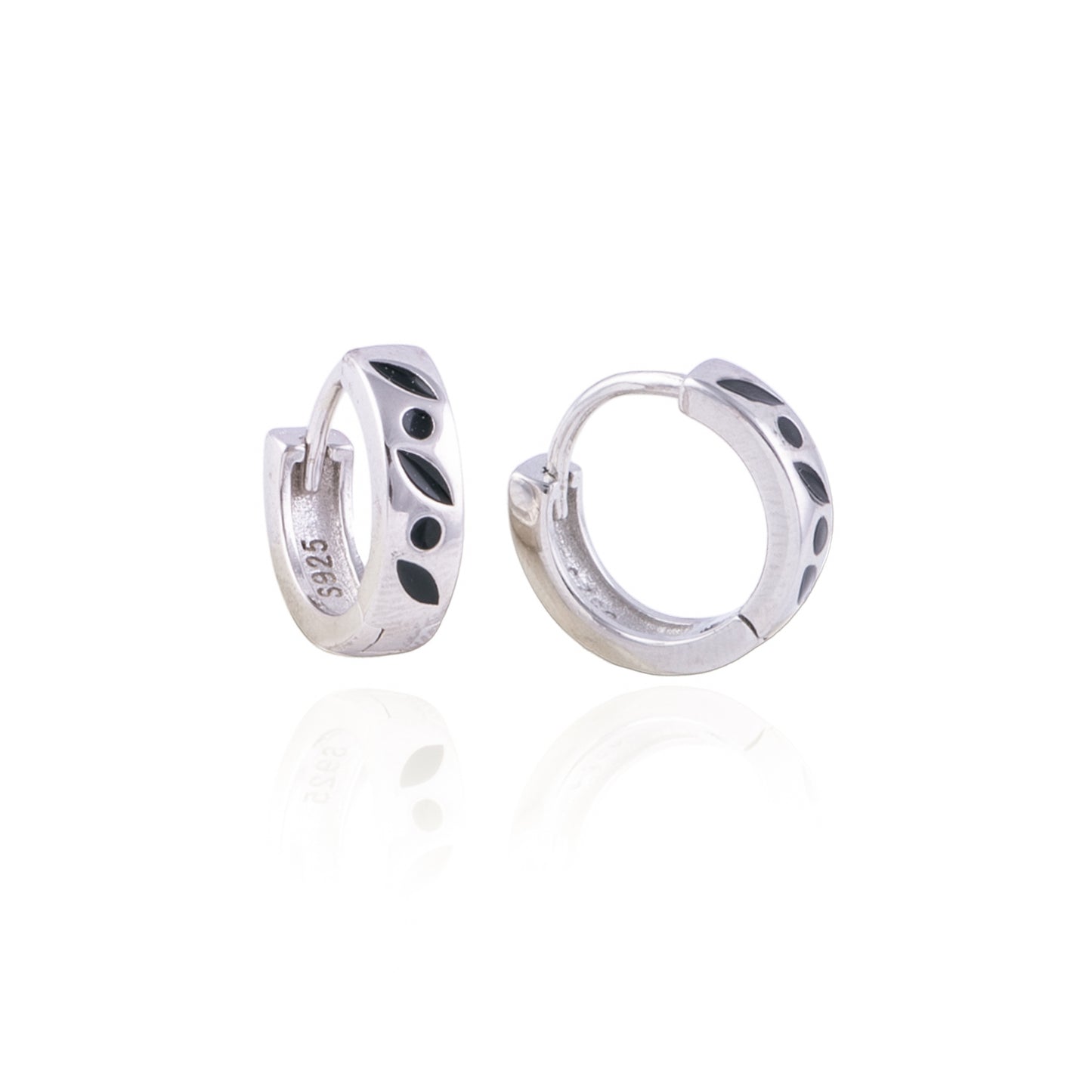 Elegant Black Enamel Bali in 92.5 Silver with Rhodium Coating | 10867