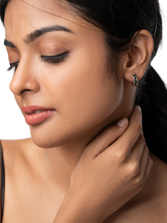 Elegant Black Enamel Bali in 92.5 Silver with Rhodium Polish | 10871